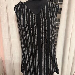 Ellen Tracy Gray Zigzag Pattern Top